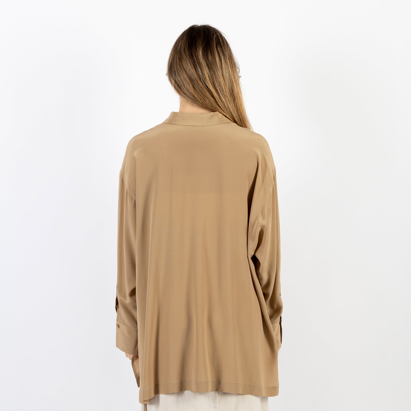 Loose shirt