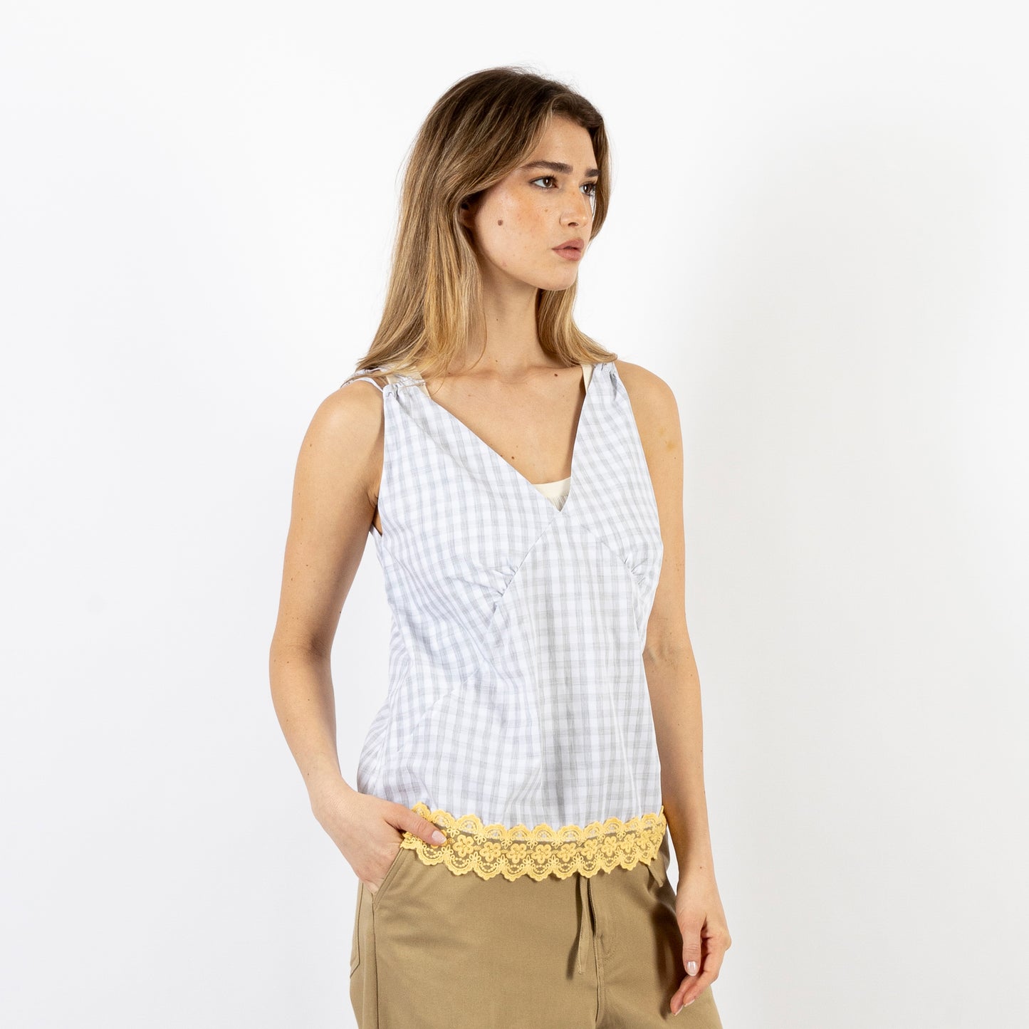 Wide Ruffles Top