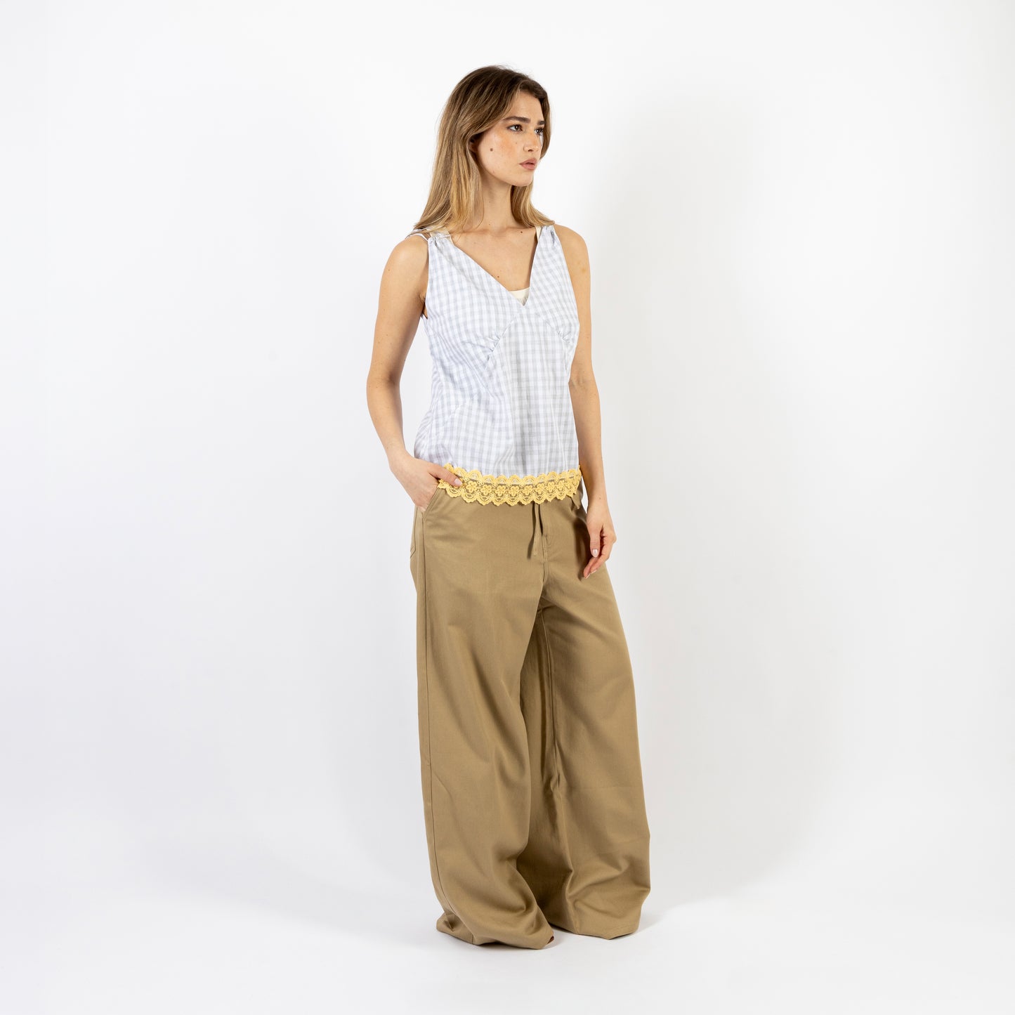Wide Ruffles Top